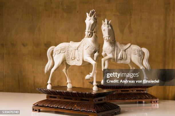 guinevere's antique shop - antique shop stock pictures, royalty-free photos & images