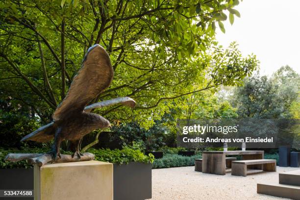 cologne home of designer sam makepeace - hirshhorn-museum-and-sculpture-garden stock pictures, royalty-free photos & images