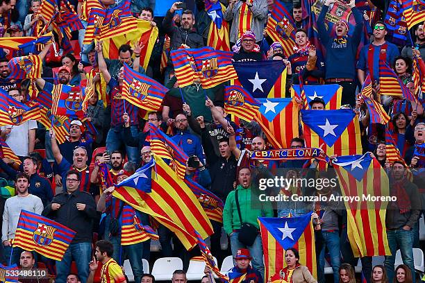 Barcelona fans show Estelada flags prior to start the Copa del Rey Final match between FC Barcelona and Sevilla FC at Vicente Calderon Stadium on May...