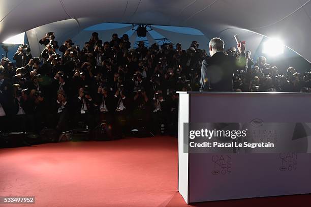 Director Olivier Assayas poses after being awarded the Best Director prize for the movie 'Personal Shopper' during the Palme D'Or Winner Photocall...