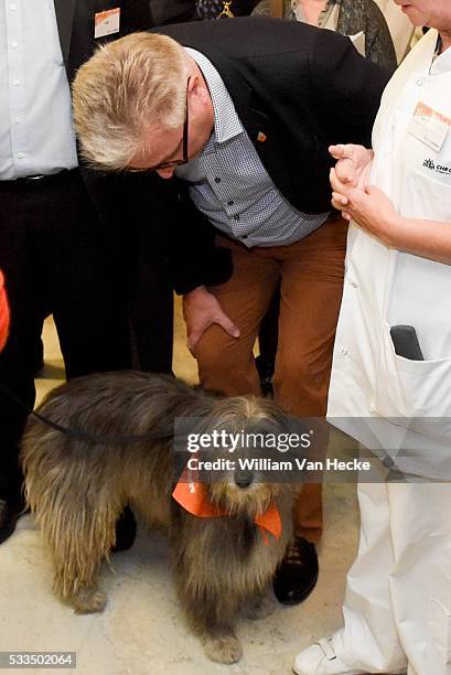 - Le Prince Laurent et la Princesse Claire assistent à la célébration du 30ème anniversaire de l'ouverture du Service universitaire de pédiatrie du...