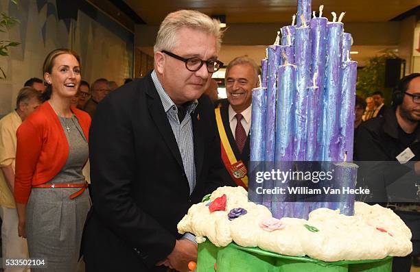 - Le Prince Laurent et la Princesse Claire assistent à la célébration du 30ème anniversaire de l'ouverture du Service universitaire de pédiatrie du...