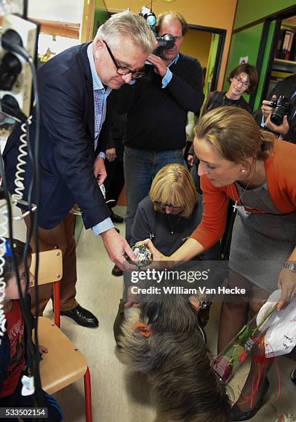 - Le Prince Laurent et la Princesse Claire assistent à la célébration du 30ème anniversaire de l'ouverture du Service universitaire de pédiatrie du...