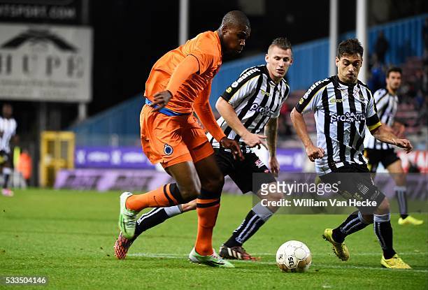 Obi Oulare of FCB and Javier Francisco Martos of Charleroi pictured during the Jupiler Pro league match between RCS Charleroi and Club Brugge K.V on...