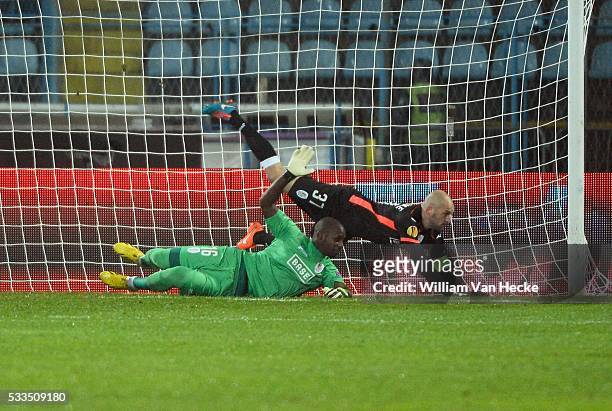Goalkeeper Yohann Thuram of Standard and Jelle Van Damme of Standard pictured during the UEFA Europa league match Group G day 5 between HNK Rijeka...