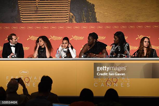 Director Houda Benyamina, winner of Camera d'Or for 'Divine', with actresses Oulaya Amamra, Deborah Lukumuena, Jisca Kalvanda and Majdouline Idrissi...