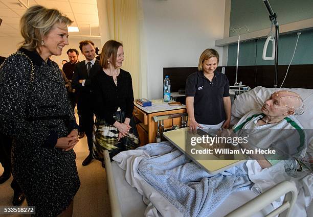 - La Princesse Astrid visite la nouvelle unité de soins d'attaque d'apoplexie de l'hôpital universitaire de Gand - Bezoek van Prinses Astrid aan de...