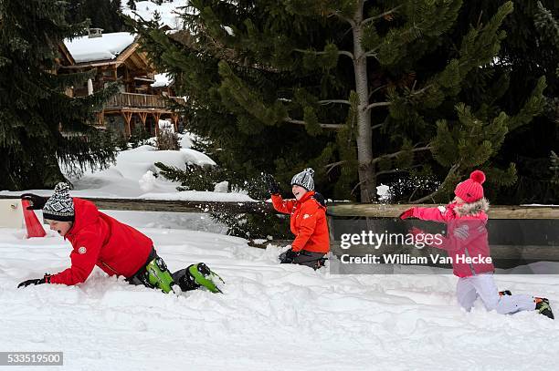 - Le Roi et la Reine et leurs enfants passent le congé de Carnaval à Verbier pour une semaine sportive et familiale. La Famille Royale est arrivée à...