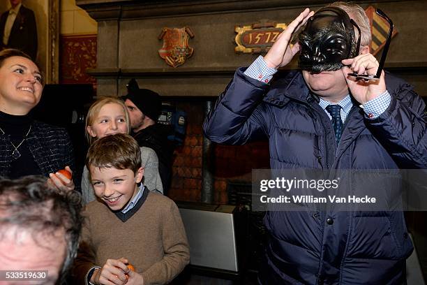 - Le Prince Laurent, la Princesse Claire et leurs enfants Aymeric, Nicolas et Louise assistent au Carnaval de Binche - Carnaval Binche in...