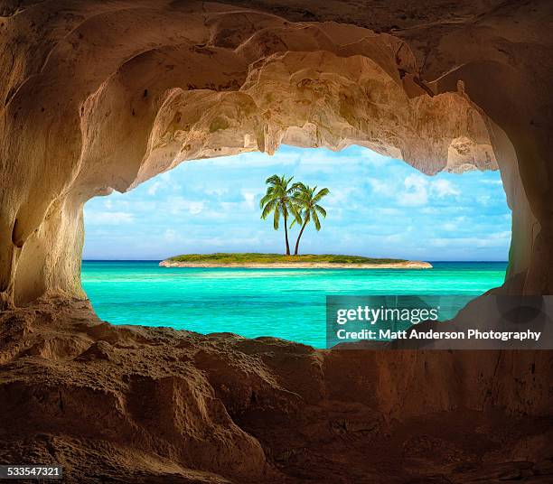 paradise in the caribbean - tropical island stockfoto's en -beelden