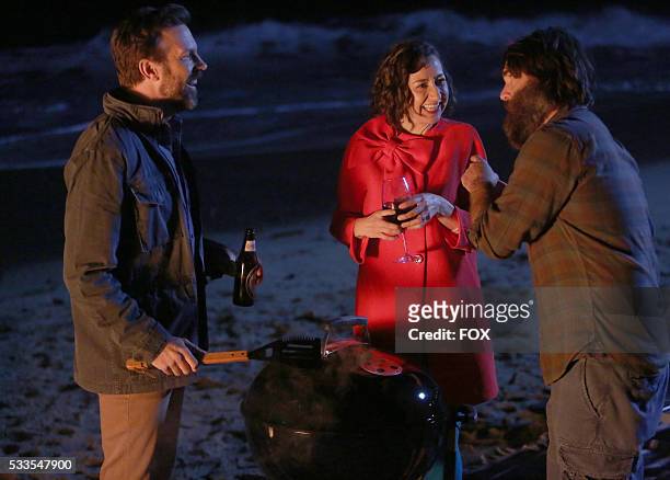 Guest star Jason Sudeikis, Kristen Schaal and Will Forte in the "Skidmark" episode of THE LAST MAN ON EARTH airing Sunday, April 10 on FOX.