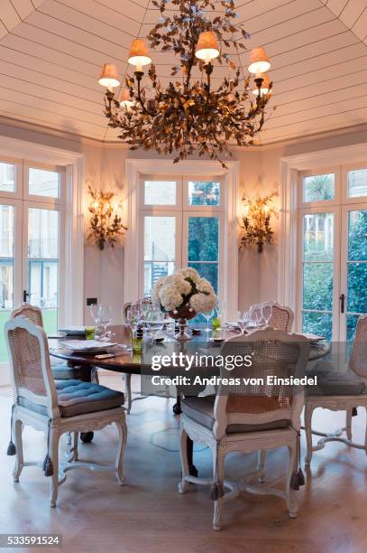 Addison Rd Addison Road London Photos and Premium High Res Pictures - Getty Images
