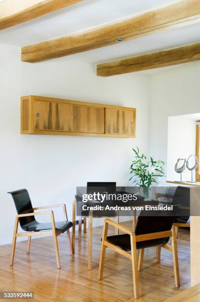 tuscan farmhouse - alvar aalto stock pictures, royalty-free photos & images