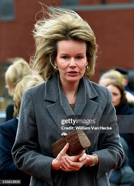 - La Reine Mathilde visite le centre de services Sint-Oda, membre de l'organisation vzw Stijn à Overpelt. Cette organisation célèbre cette année son...