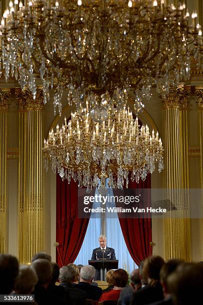 - Le Roi Philippe et la Reine Mathilde reçoivent, à l'occasion du Nouvel An, les principales autorités du pays - Koning Filip en Koningin Mathilde...