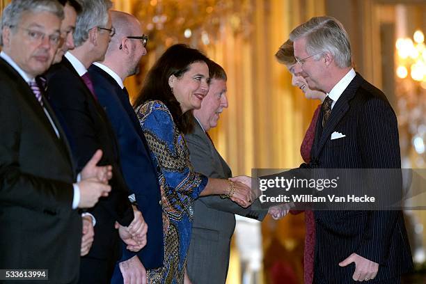 - Le Roi Philippe et la Reine Mathilde reçoivent, à l'occasion du Nouvel An, les principales autorités du pays - Koning Filip en Koningin Mathilde...