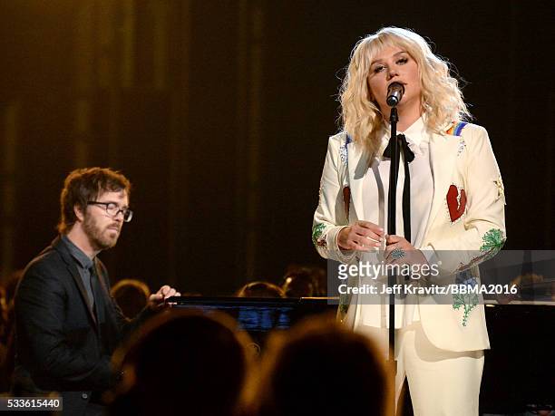 Musicians Ben Folds and Kesha perform onstage during the 2016 Billboard Music Awards at T-Mobile Arena on May 22, 2016 in Las Vegas, Nevada.