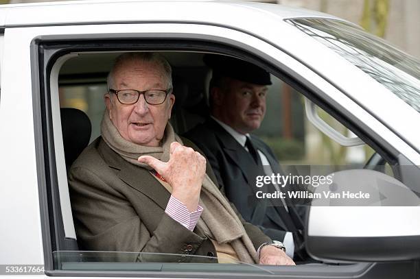 - Le Roi Albert se rend au Campus Erasme de l'Université Libre de Bruxelles à Anderlecht. Il y rencontre les autorités de l'ULB et le Prof. Dr....