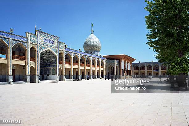 shah cheragh mosque - miloniro stock-fotos und bilder