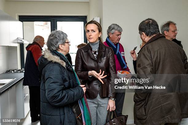 - Le Prince Laurent et la Princesse Claire assistent à l'inauguration d'un immeuble rénové à Schaerbeek par Renovassistance asbl. La Princesse Claire...