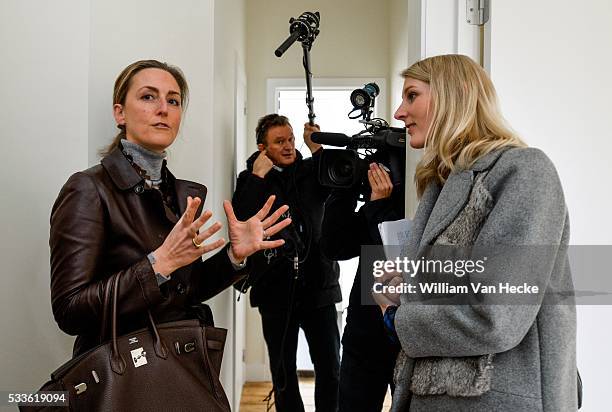 - Le Prince Laurent et la Princesse Claire assistent à l'inauguration d'un immeuble rénové à Schaerbeek par Renovassistance asbl. La Princesse Claire...