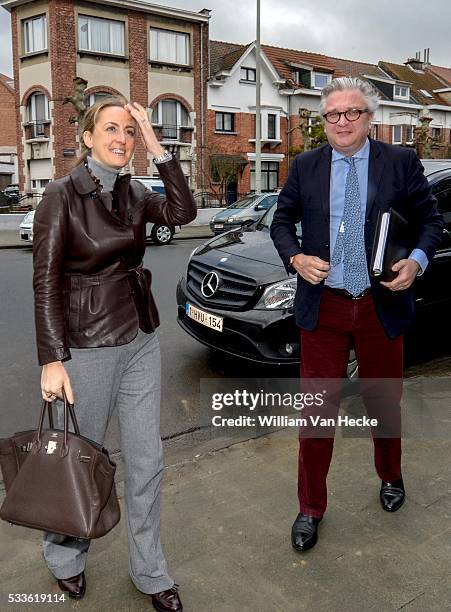 - Le Prince Laurent et la Princesse Claire assistent à l'inauguration d'un immeuble rénové à Schaerbeek par Renovassistance asbl. La Princesse Claire...