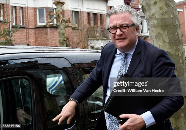 - Le Prince Laurent et la Princesse Claire assistent à l'inauguration d'un immeuble rénové à Schaerbeek par Renovassistance asbl. La Princesse Claire...