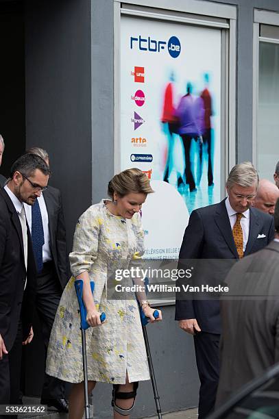 - Le Roi Philippe et la Reine Mathilde visitent la chaîne publique francophone RTBF à Bruxelles. Ils y assistent à une réunion de travail portant sur...