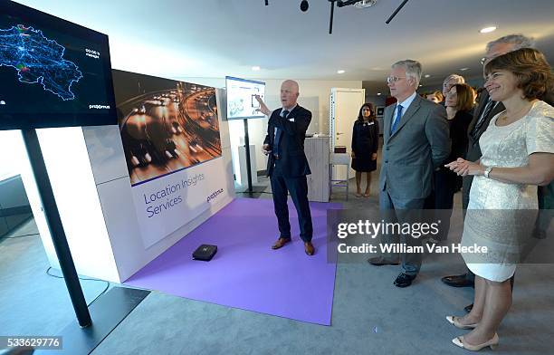 - Le Roi Philippe visite l'entreprise de télécommunications Proximus à Bruxelles. Il y visite le salon de l'Innovation, qui présente des applications...