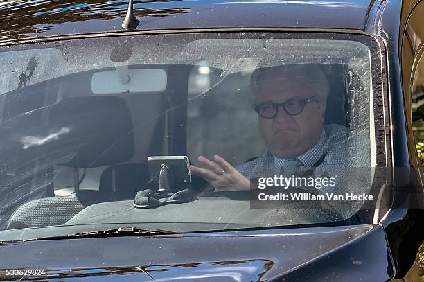 - Le Prince Laurent assiste à la fête des internes de l'internat La Roseraie à Soignies - Prins Laurent woont het feest van de internen bij van het...