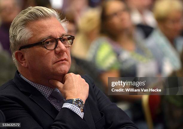 - Le Prince Laurent assiste à la 10ème cérémonie de la plateforme sociale "Collectif des Morts de la Rue" de la Région de Bruxelles Capitale à...