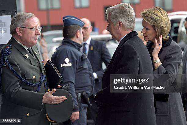 - Attentats de Bruxelles: le Roi Philippe et la Reine Mathilde rendent visite aux victimes, membres des services d'intervention et personnel soignant...