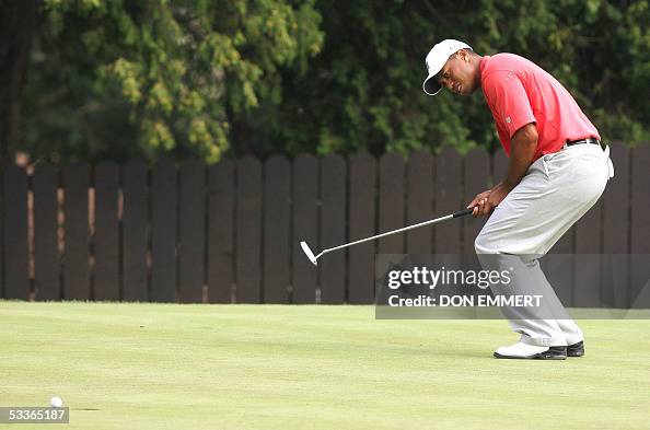 GLF-USPGA-TIGER MISSED PUTT GLF-USPGA-TIGER MISSED PUTT