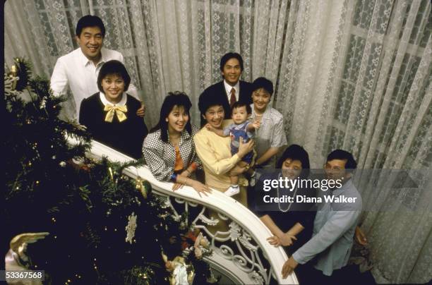 President Corizon Aquino with family.