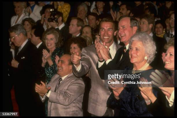 Barbara & VP Bush, Schwarzenegger, D. Devito, Rhea Perlman, Maria, Eunice & Sargent Shriver during showing of "Twins" for Special Olympics.