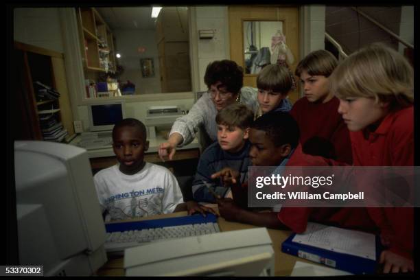 1996 Computer Class Computer Computer 1996 Photos and Premium High Res Pictures - Getty Images