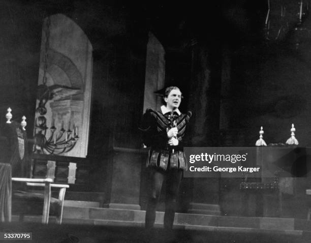 Actor Maurice Evans in "Hamlet"