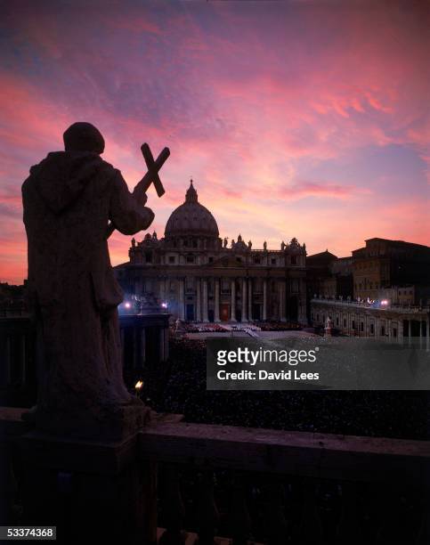 Overall view of St. Peter's Square during celebration of High Mass on steps of basilica following investiture of Pope John Paul I.