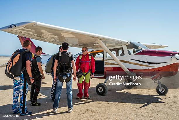 Ground Rusk 33 Ground Rush Adventures Dropzone Stock Photos, High-Res Pictures, and ...
