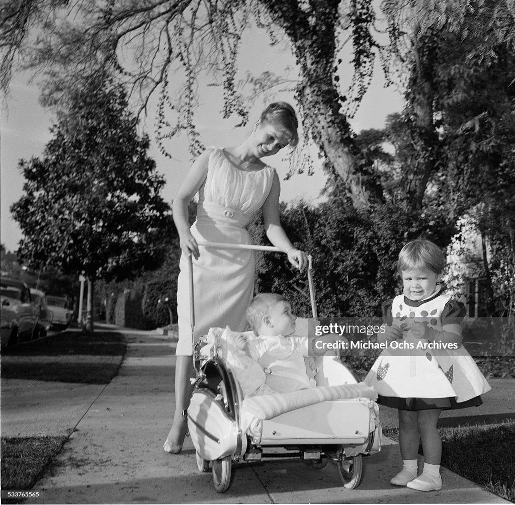 Debbie Reynolds and Eddie Fisher