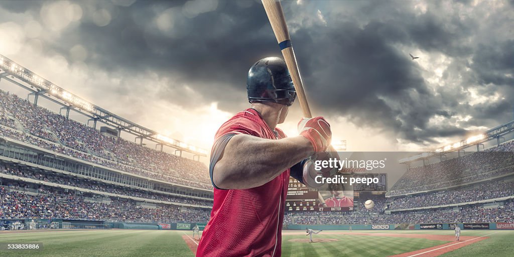 Vista traseira de beisebol massa sobre a TIH durante o jogo