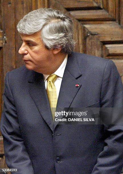 Foto tomada el 12 de agosto de 2005 del recien designado ministro de Relaciones Exteriores de Peru, Fernando Olivera, tomada en Lima. Olivera, lider...