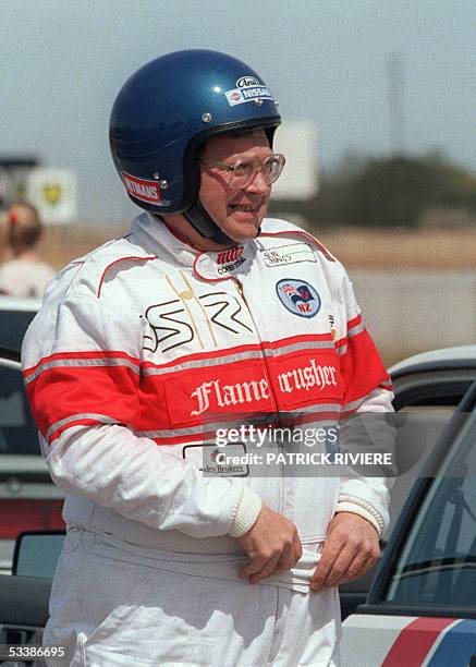 Picture dated 13 November 1987 of former New Zealand's Prime minister David Lange all geared up for his first try run at Adelaide street circuit....