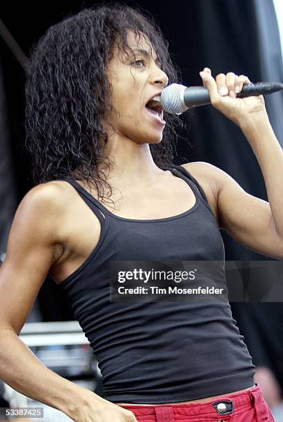 Jada Pinkett Smith and Wicked Wisdom perform during Ozzfest 2005 at Shoreline Amphitheatre on August 13, 2005 in Mountain View, California.