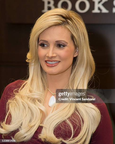 Holly Madison signs her new book "The Vegas Diaries: Romance, Rolling The Dice, And The Road To Reinvention" at Barnes & Noble at The Grove on May...