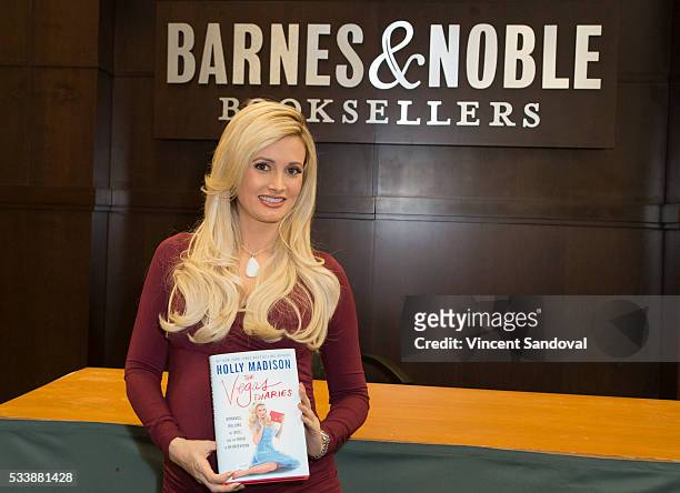 Holly Madison signs her new book "The Vegas Diaries: Romance, Rolling The Dice, And The Road To Reinvention" at Barnes & Noble at The Grove on May...