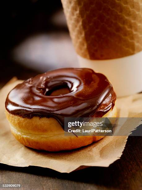 schoko donut - coffee with chocolate stock-fotos und bilder