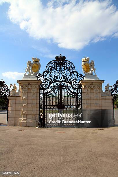 'gateway' - belvedere palace vienna imagens e fotografias de stock