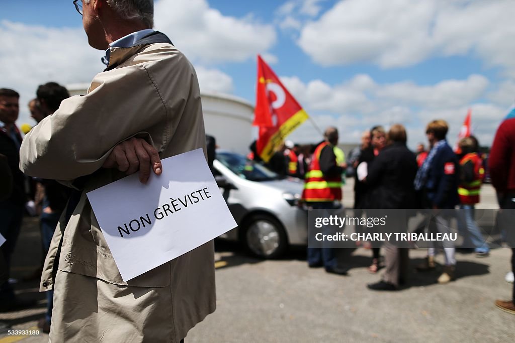 FRANCE-LABOUR-POLITICS-PETROL-STRIKE