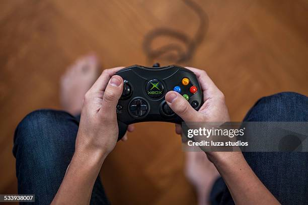 xbox game controller - microsoft xbox - xbox stock pictures, royalty-free photos & images